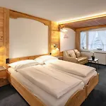 Antika Hotel