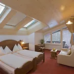 Hotel Antika 3*