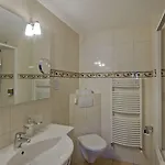 Hotel Antika 3*