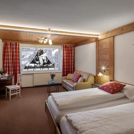 Antika Hotel 3*