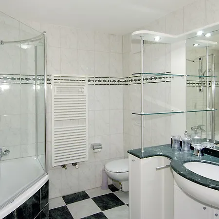 Hotel Antika 3*