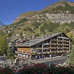 Hotel Antika 3*