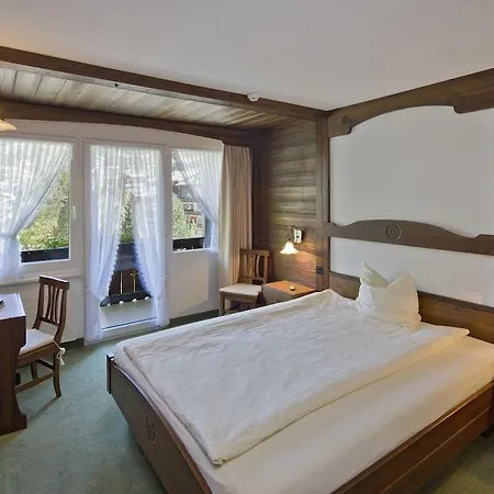 Antika Hotel 3*